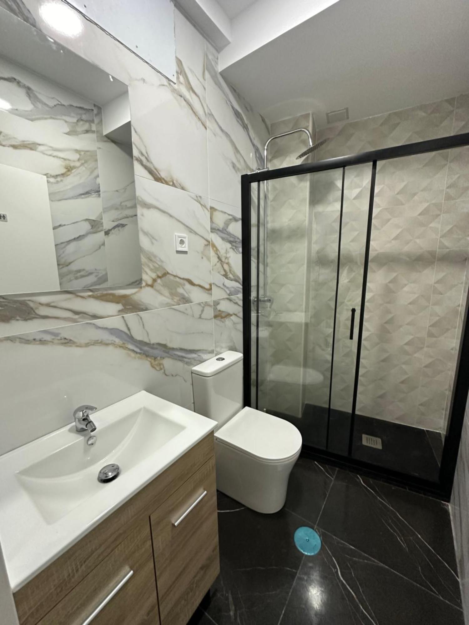 Rooms Mediavilla Madrid Exterior photo