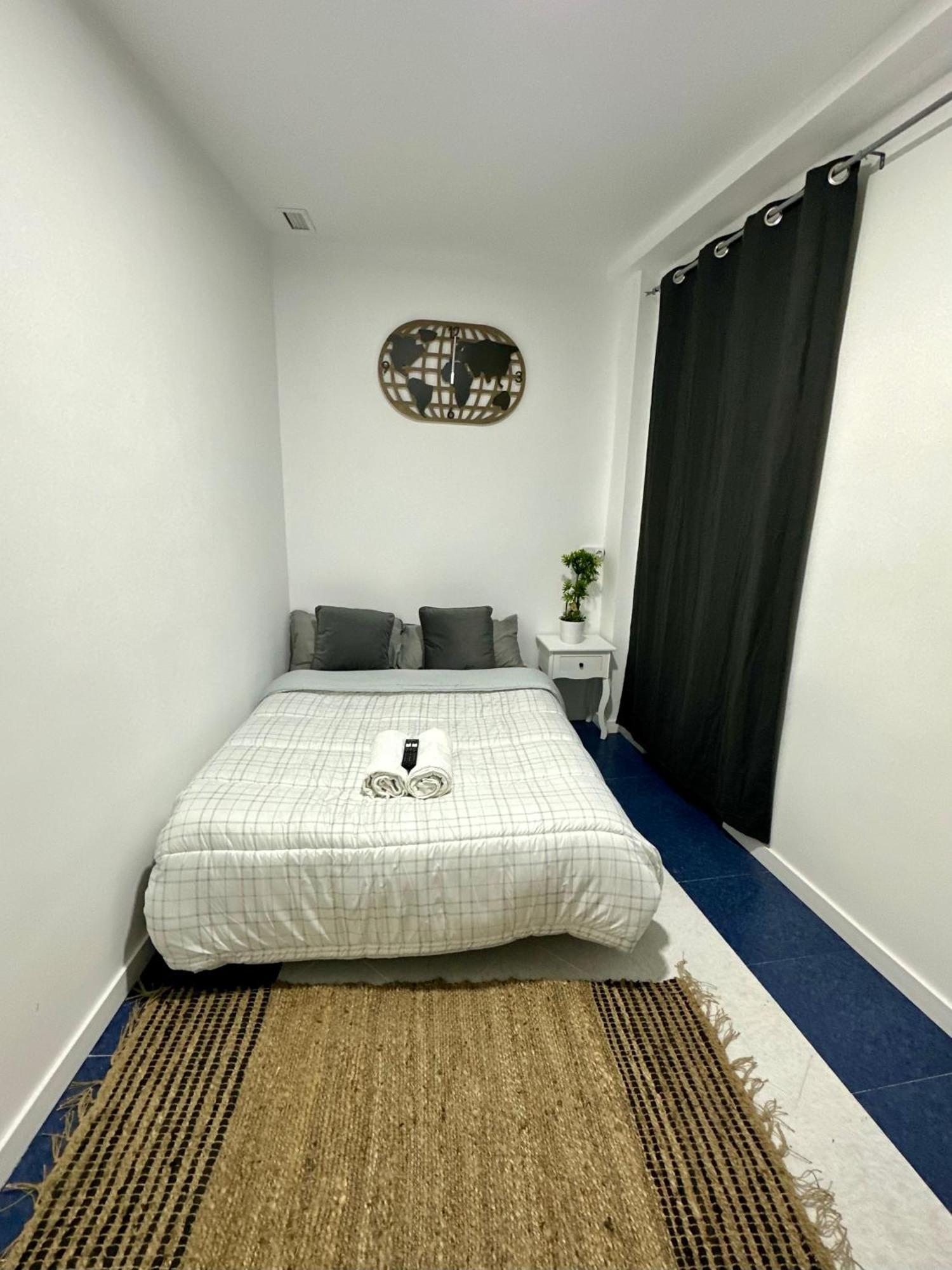 Rooms Mediavilla Madrid Exterior photo